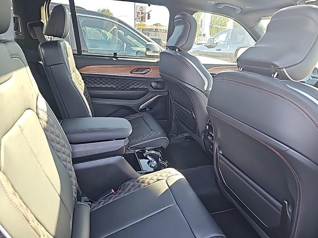 new 2025 Jeep Grand Cherokee L car, priced at $67,217