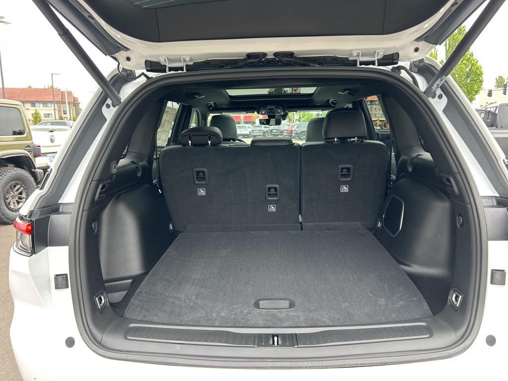 new 2025 Jeep Grand Cherokee car, priced at $53,821