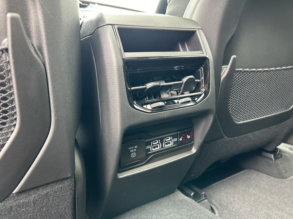 new 2025 Jeep Grand Cherokee car, priced at $53,821