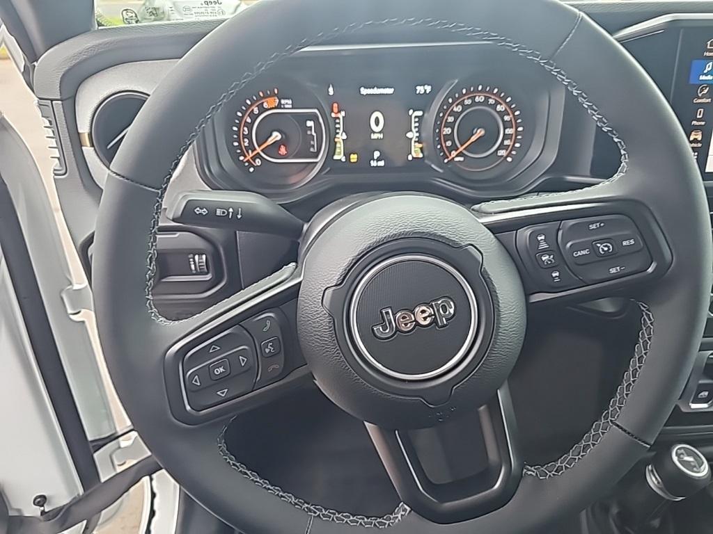 new 2025 Jeep Wrangler car, priced at $41,171