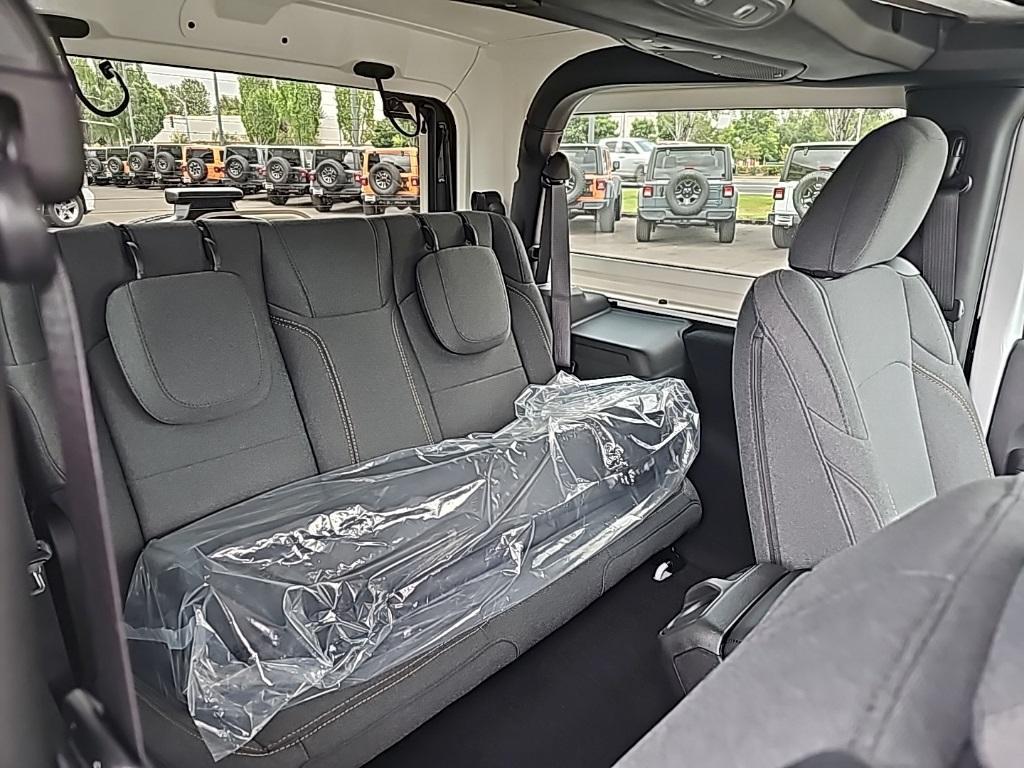 new 2025 Jeep Wrangler car, priced at $41,171