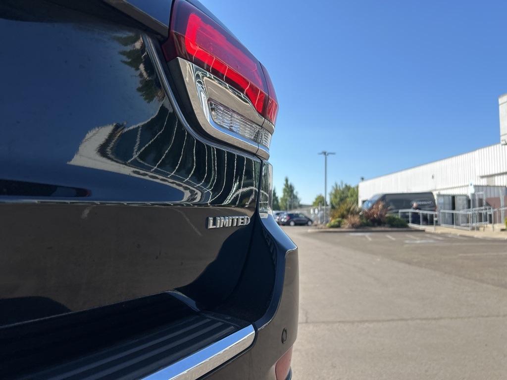 used 2022 Jeep Grand Cherokee WK car, priced at $31,998