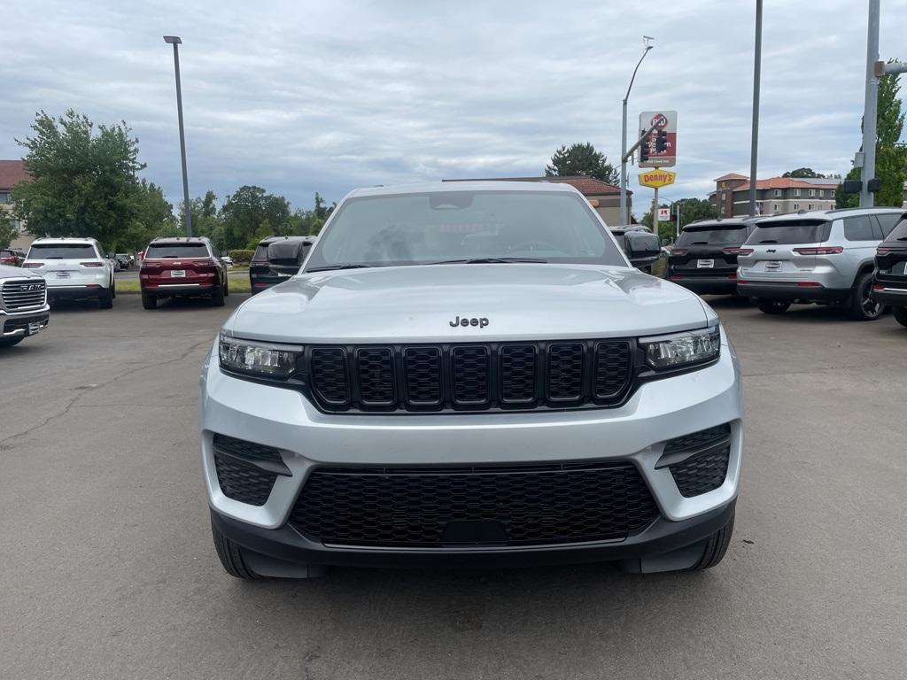 new 2025 Jeep Grand Cherokee car, priced at $43,374