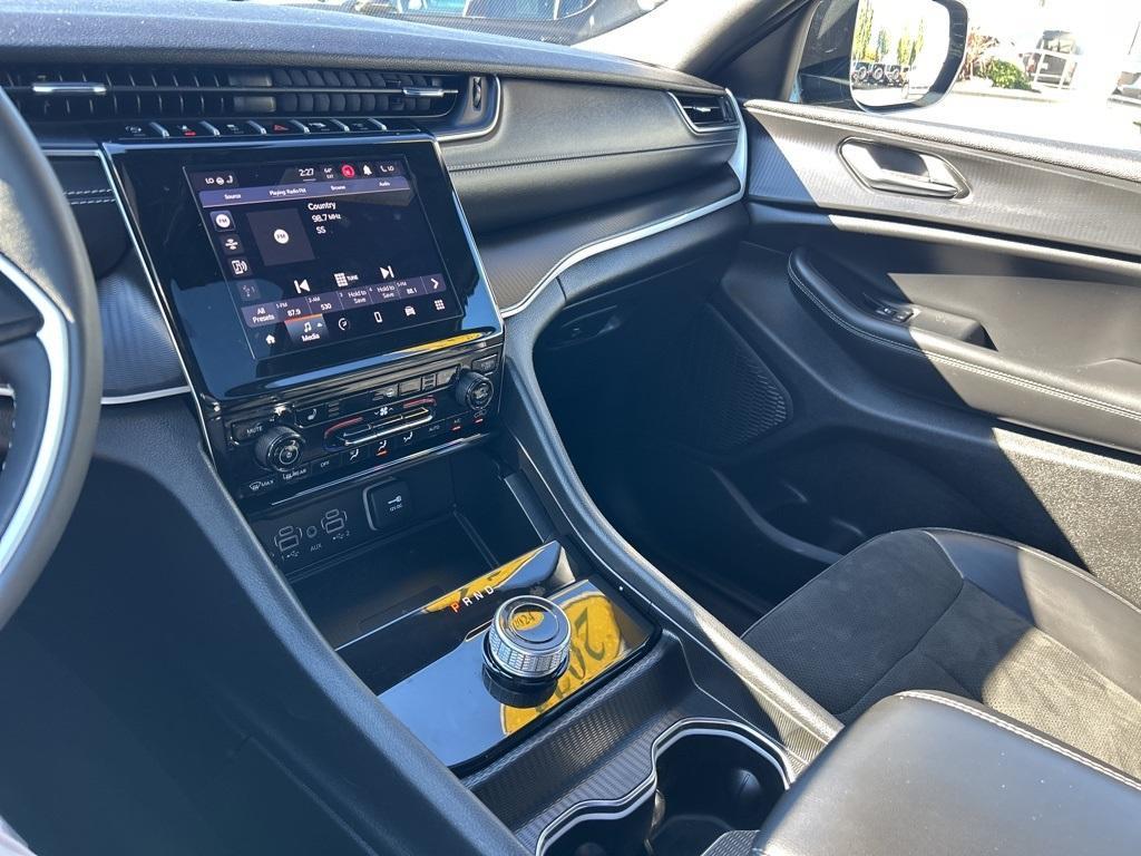 used 2024 Jeep Grand Cherokee car, priced at $34,000