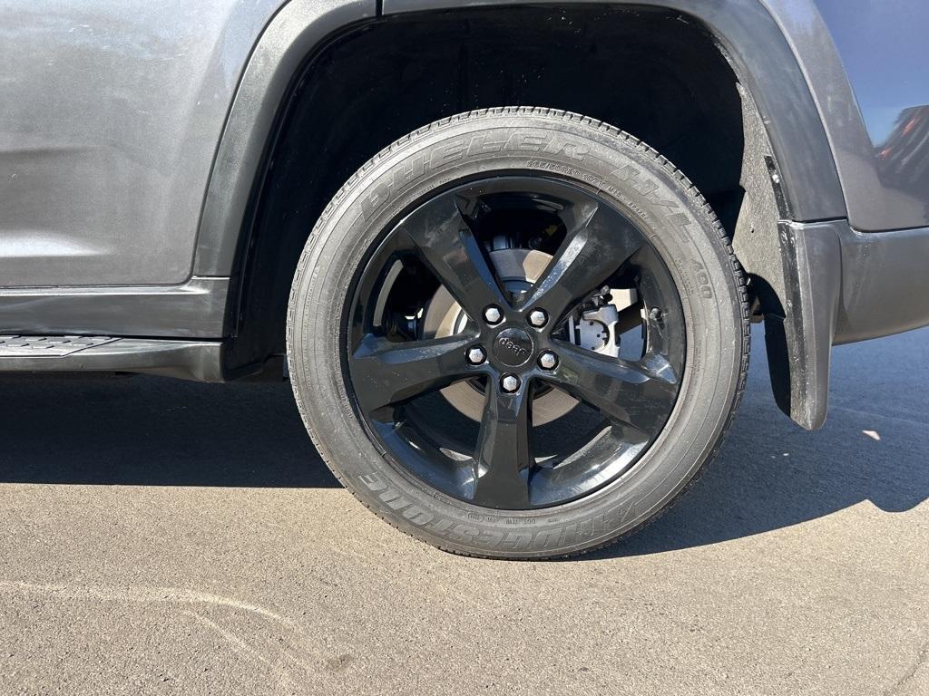 used 2024 Jeep Grand Cherokee car, priced at $34,000