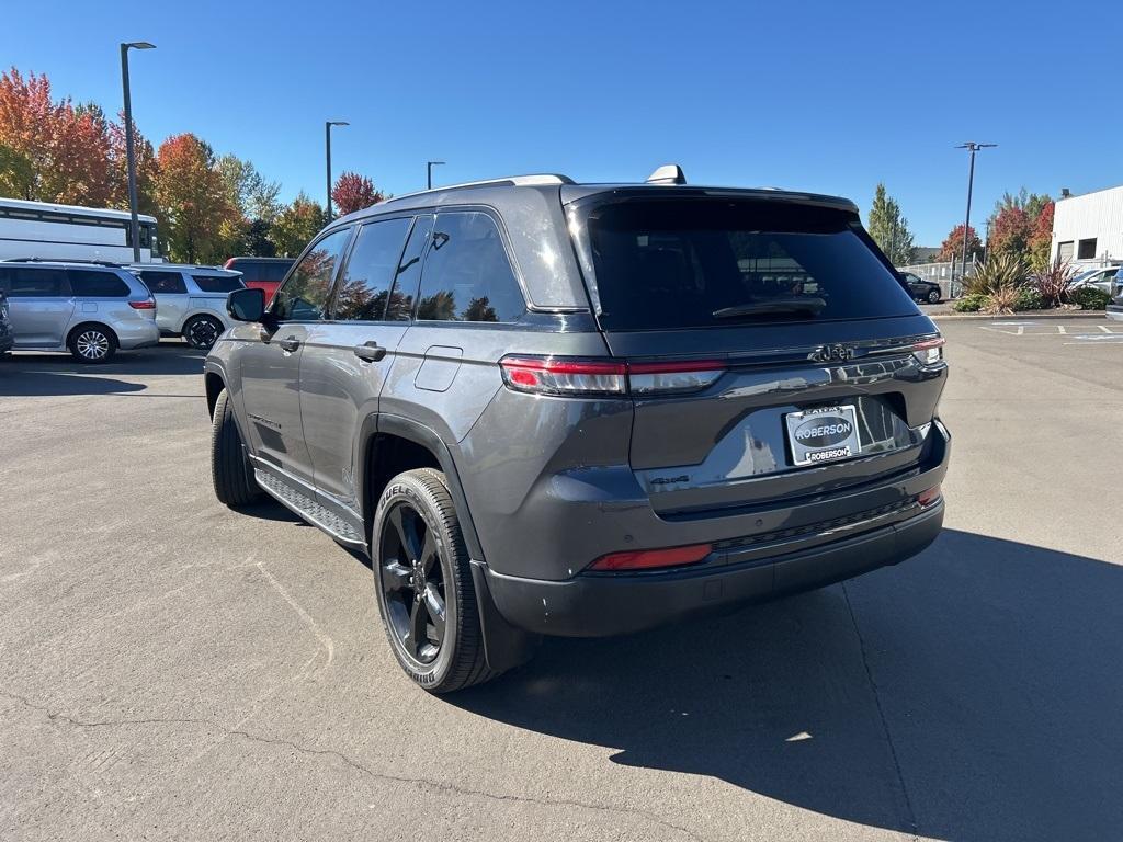 used 2024 Jeep Grand Cherokee car, priced at $34,000