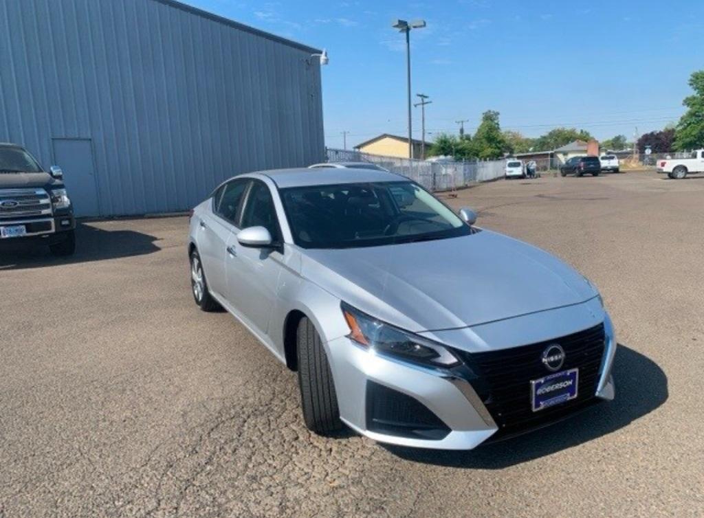 used 2023 Nissan Altima car, priced at $18,500