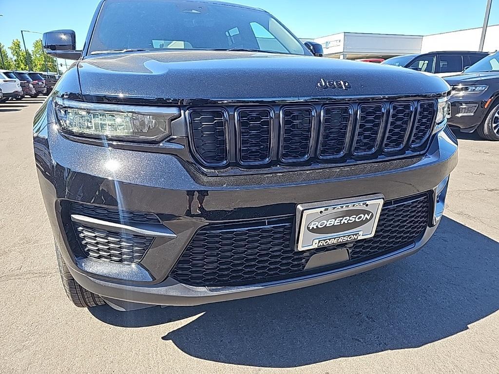 new 2025 Jeep Grand Cherokee car, priced at $41,522