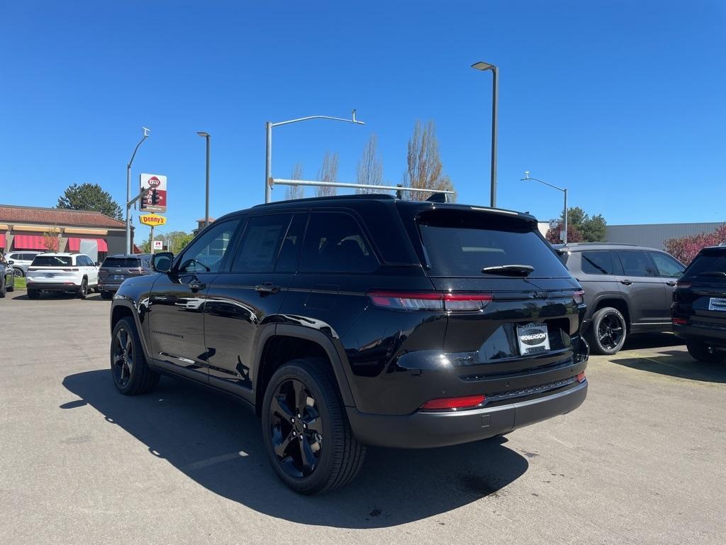 new 2025 Jeep Grand Cherokee car, priced at $45,800