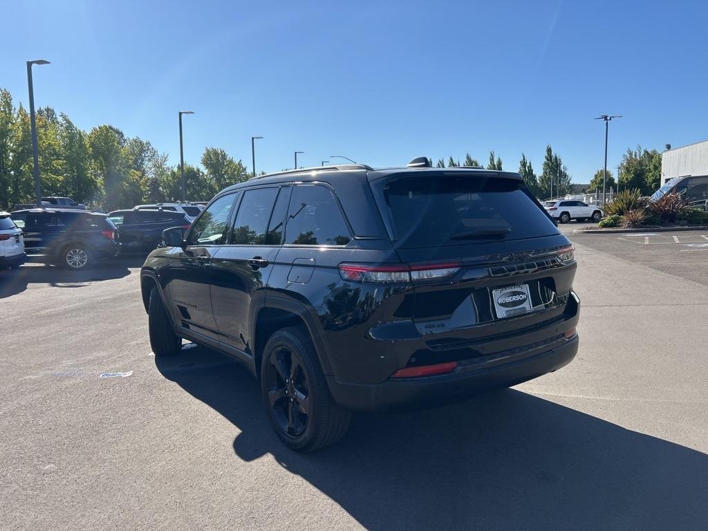 used 2022 Jeep Grand Cherokee car, priced at $36,000