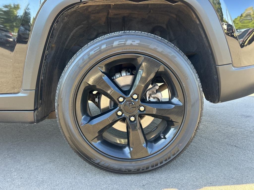 used 2022 Jeep Grand Cherokee car, priced at $36,000