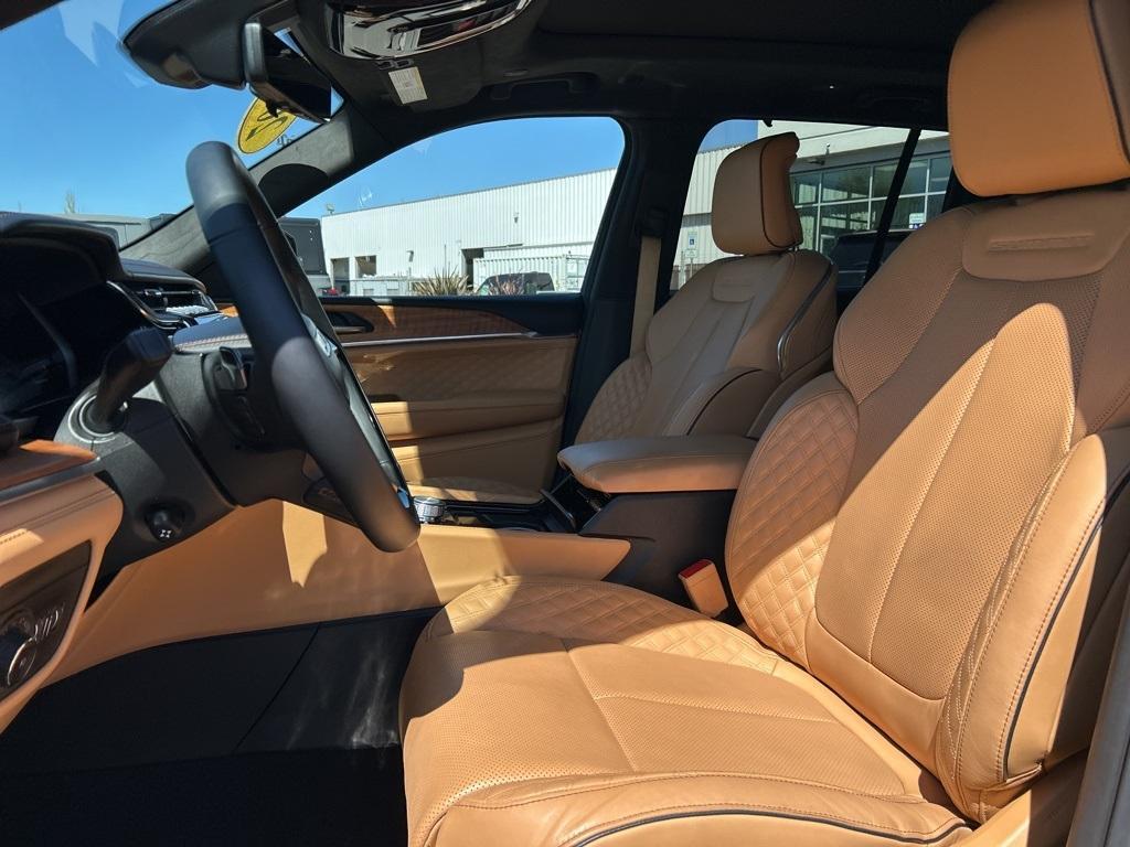used 2022 Jeep Grand Cherokee car, priced at $52,000