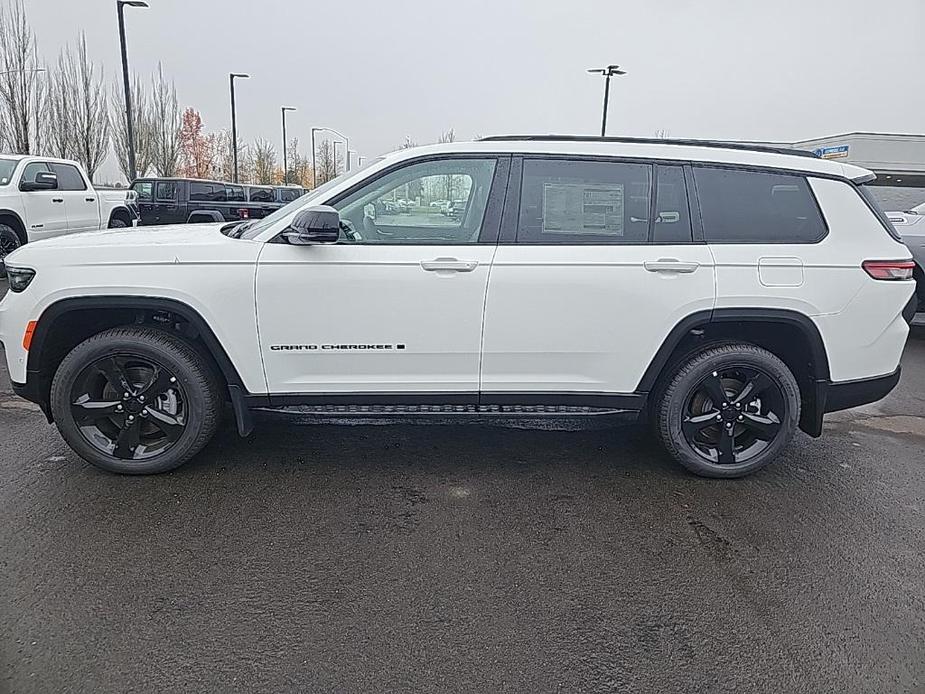 new 2024 Jeep Grand Cherokee L car, priced at $58,202