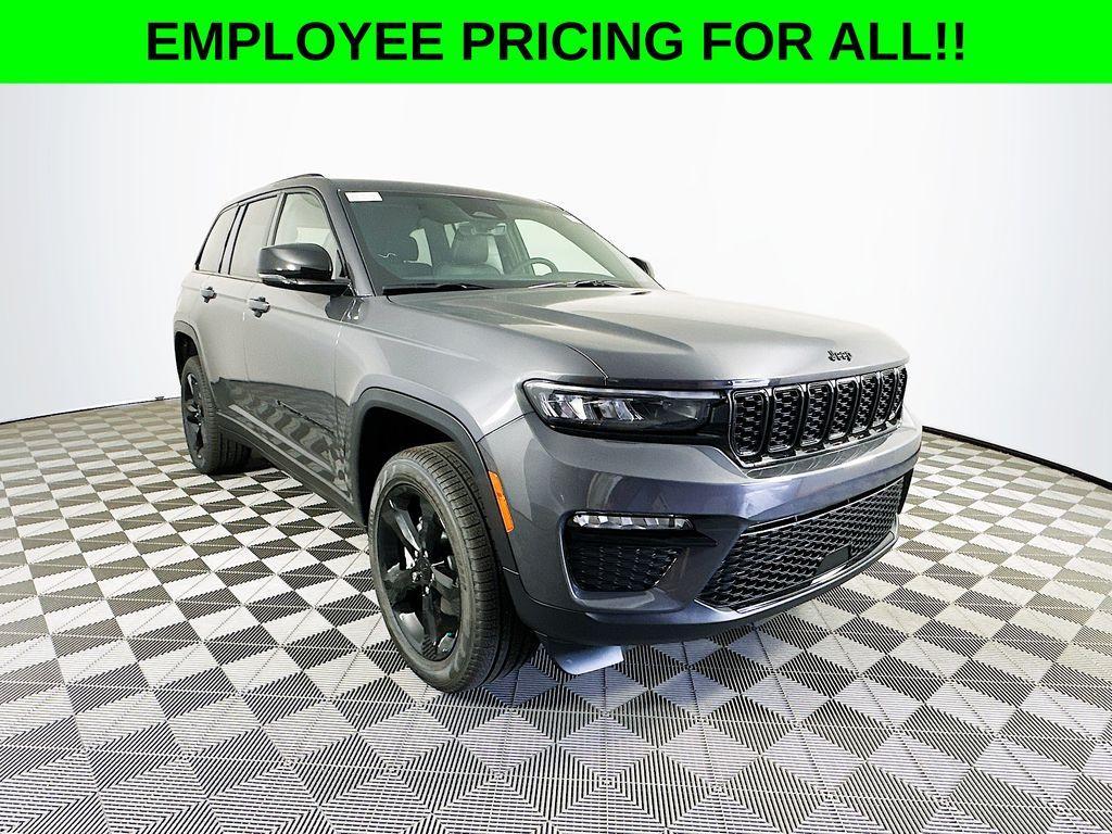 new 2025 Jeep Grand Cherokee car, priced at $45,685
