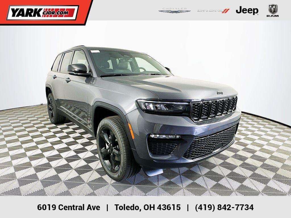 new 2025 Jeep Grand Cherokee car, priced at $45,685