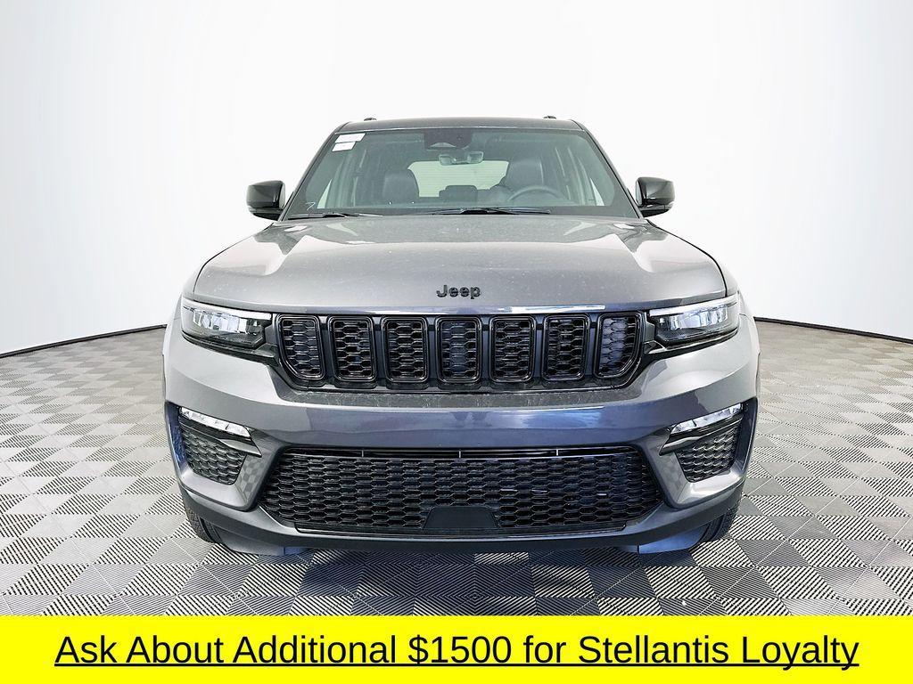 new 2025 Jeep Grand Cherokee car, priced at $44,804