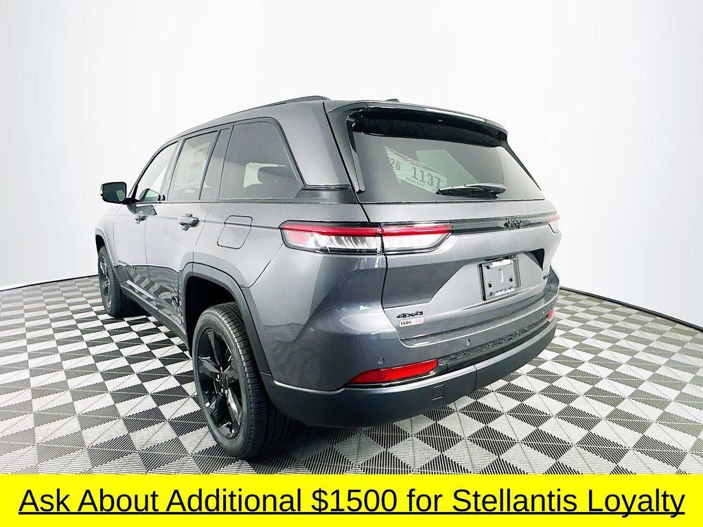new 2025 Jeep Grand Cherokee car, priced at $44,804