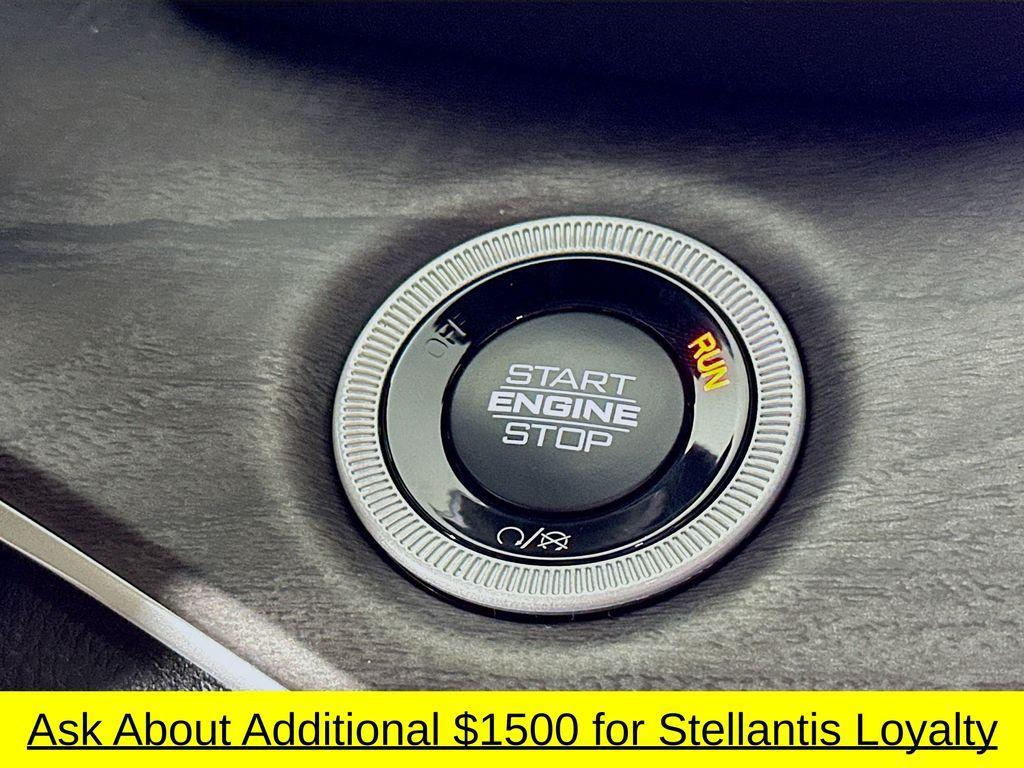 new 2025 Jeep Grand Cherokee car, priced at $44,804