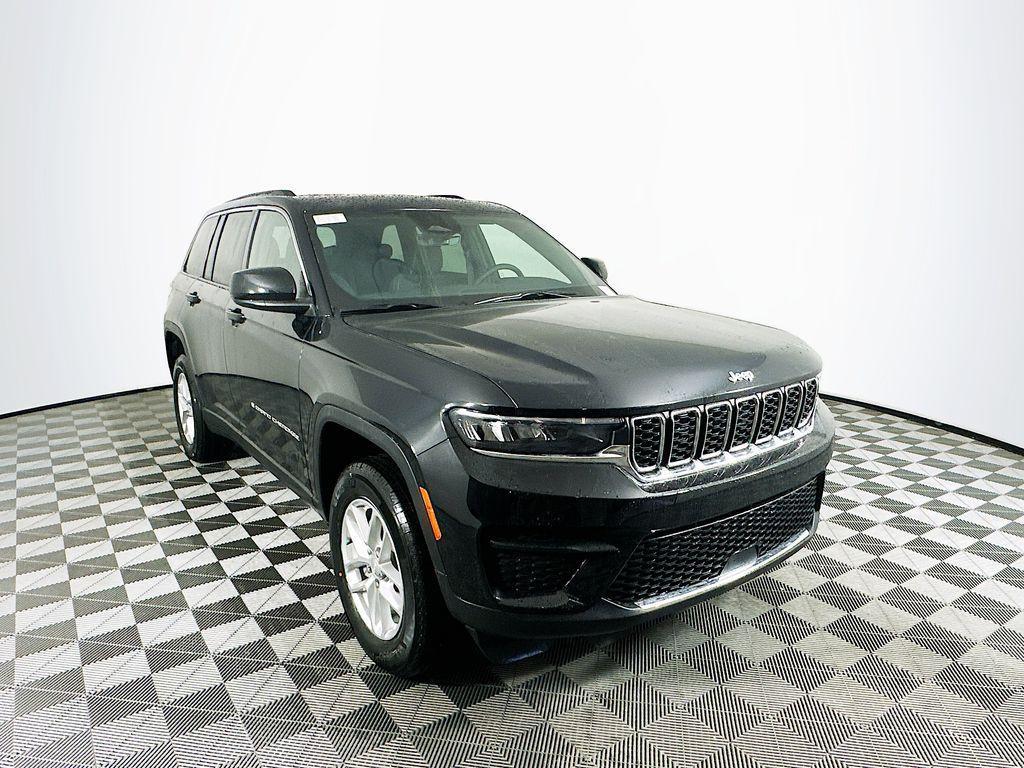 new 2025 Jeep Grand Cherokee car, priced at $38,627