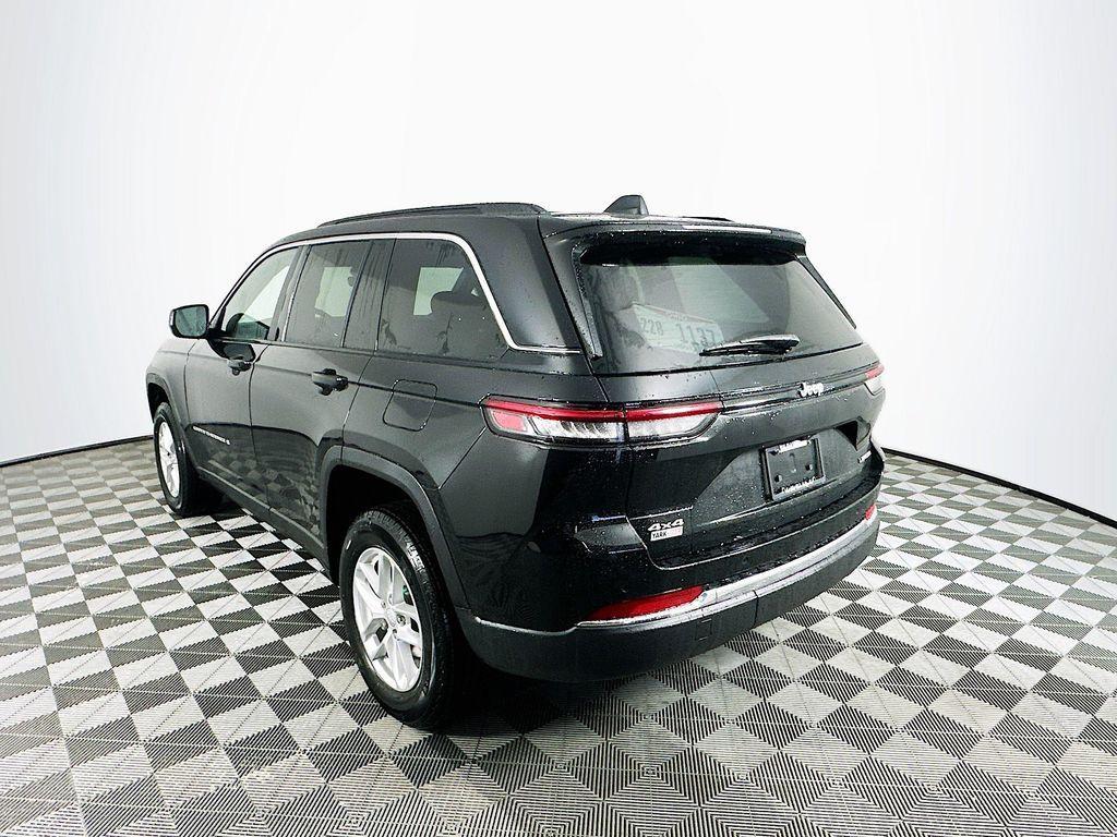 new 2025 Jeep Grand Cherokee car, priced at $38,627