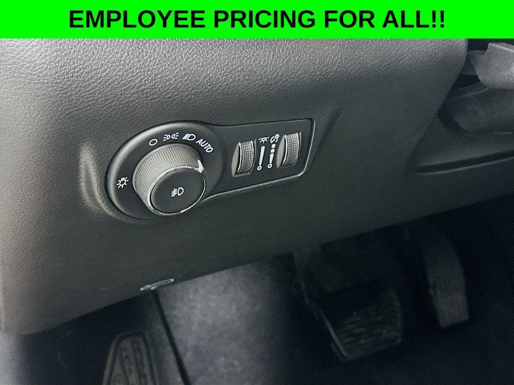 new 2025 Jeep Compass car, priced at $32,985