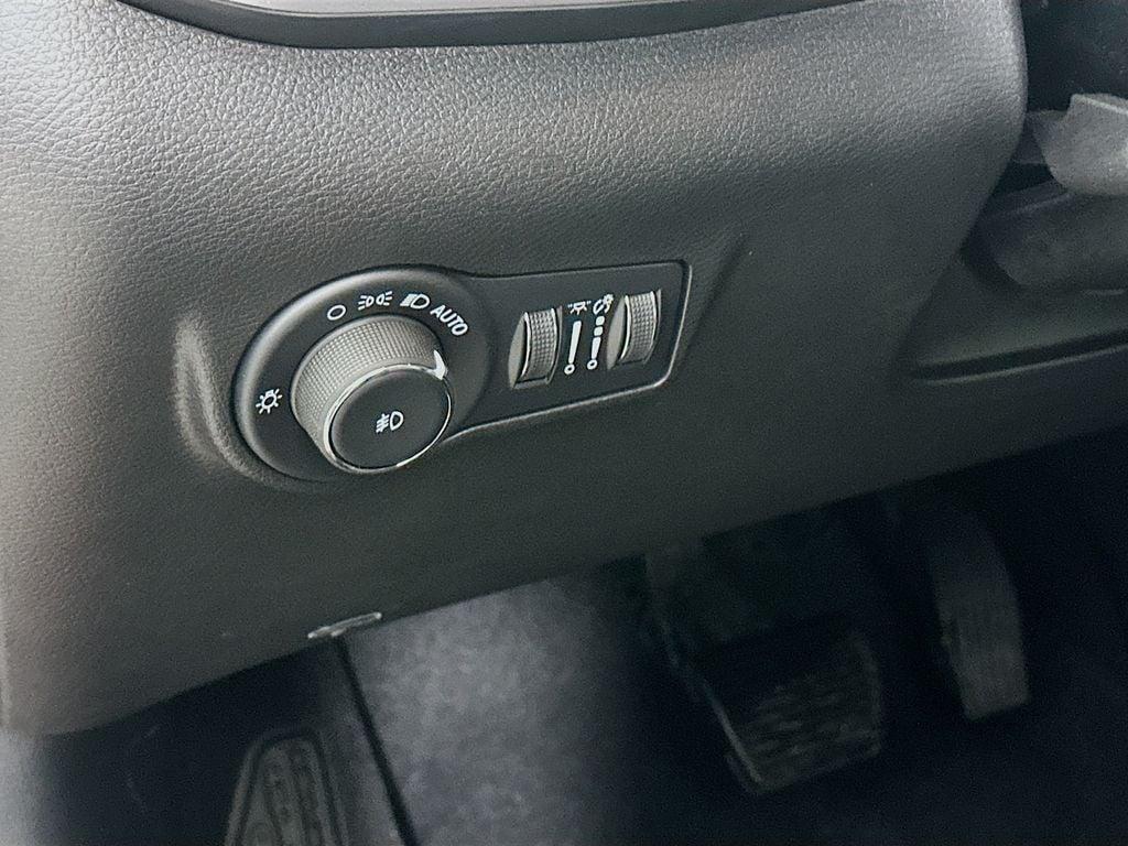new 2025 Jeep Compass car, priced at $30,485