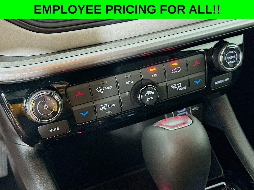 new 2025 Jeep Compass car, priced at $32,485