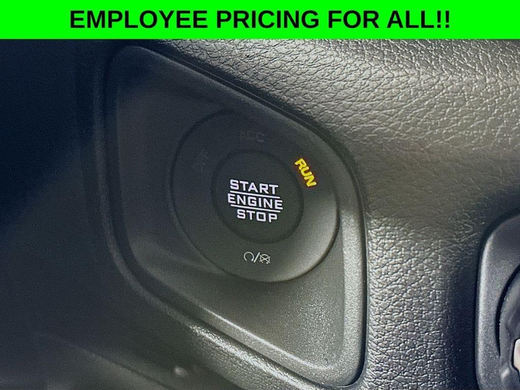 new 2025 Jeep Wrangler car, priced at $44,307