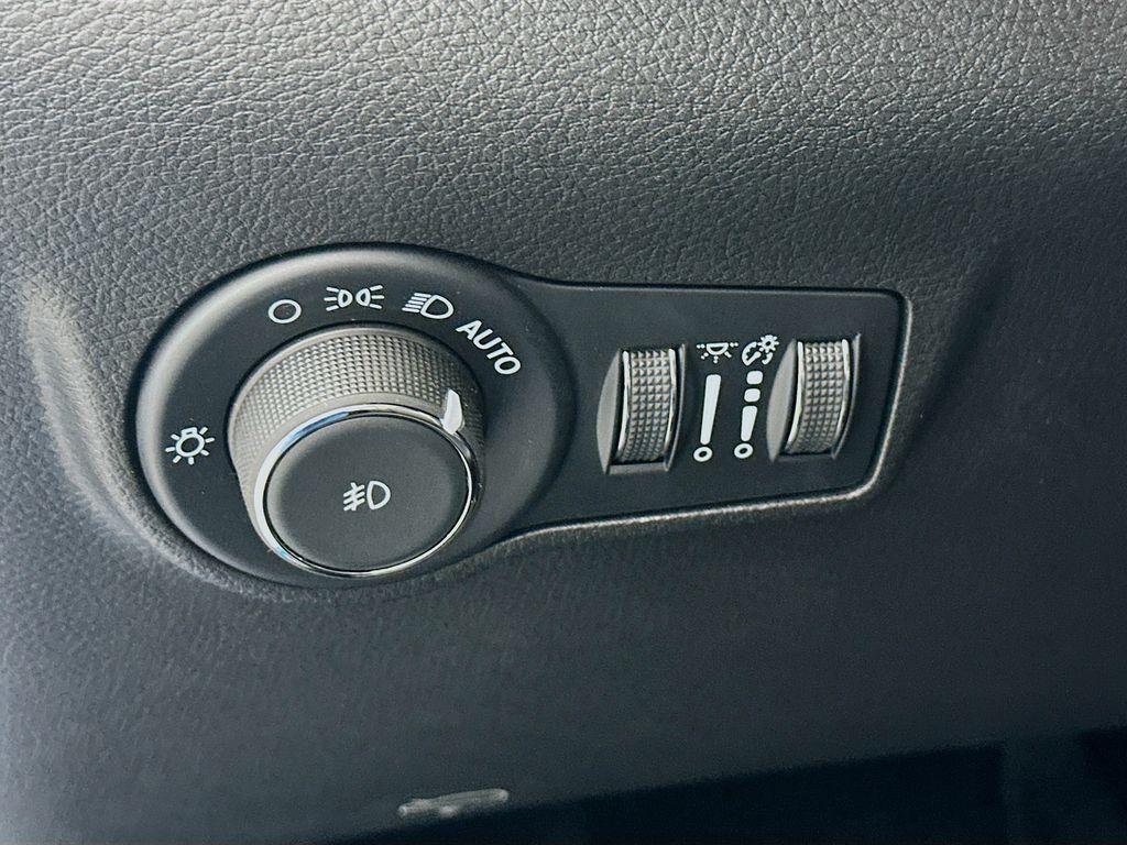 new 2025 Jeep Compass car, priced at $30,485