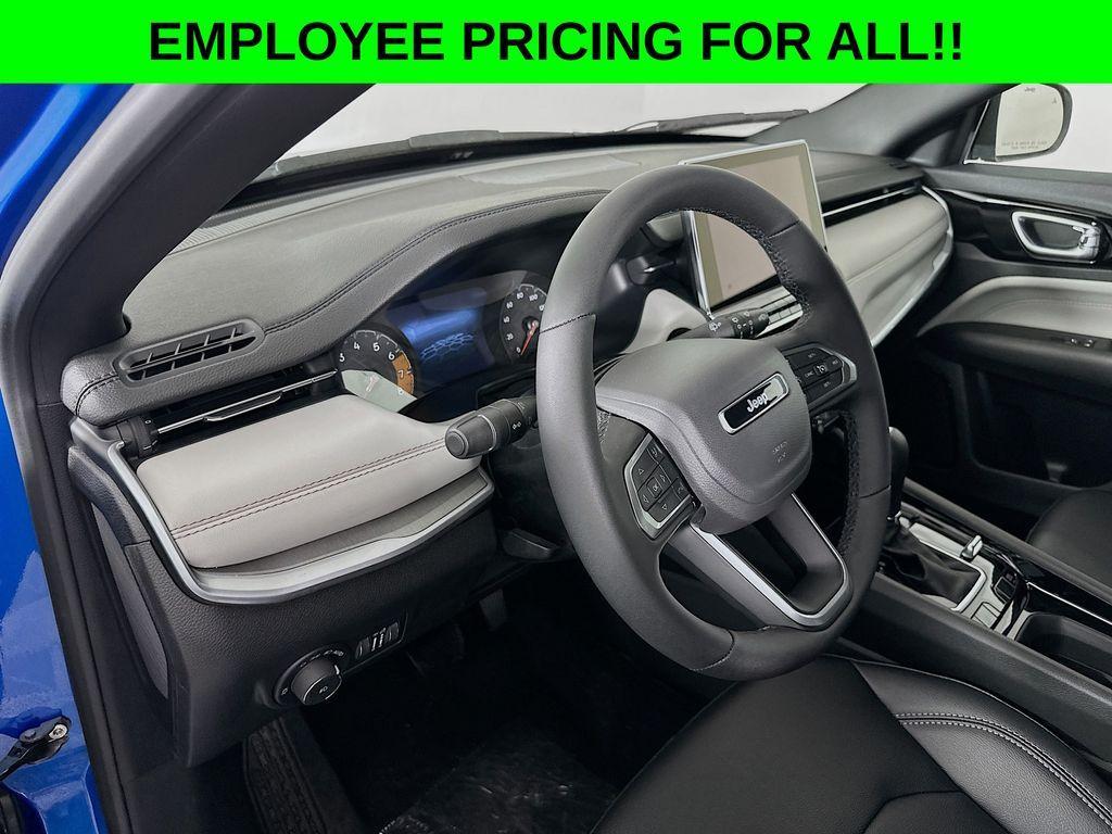 new 2025 Jeep Compass car, priced at $32,985