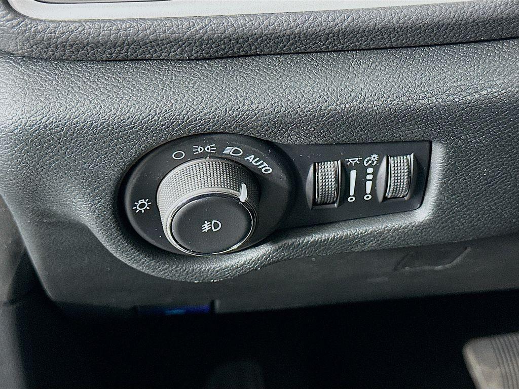 new 2025 Chrysler Pacifica car, priced at $44,792