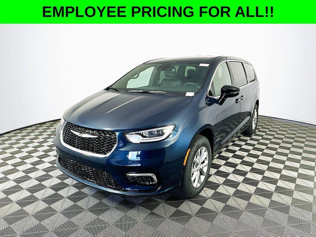 new 2025 Chrysler Pacifica car, priced at $44,792