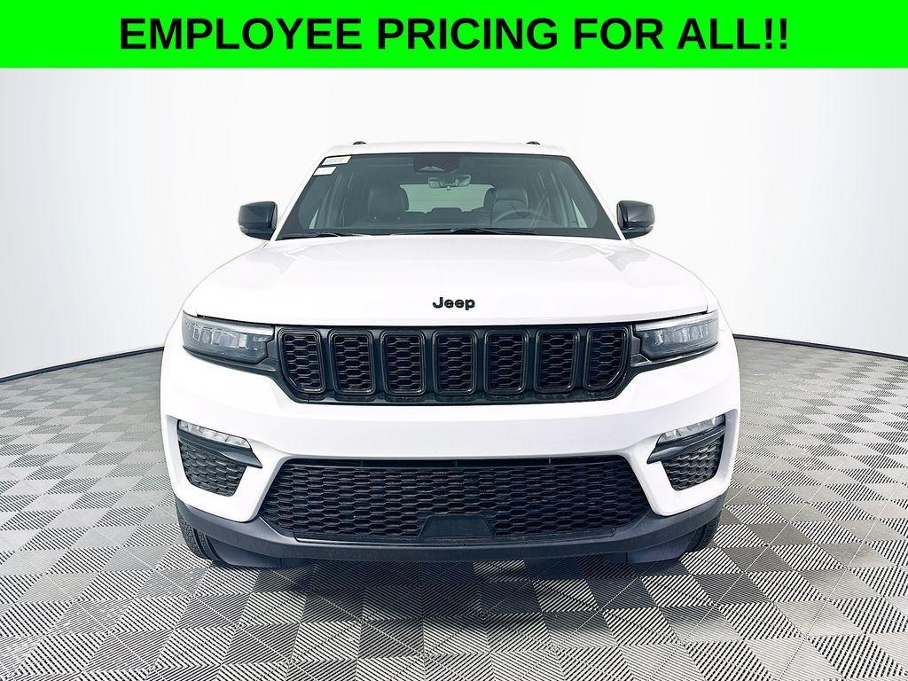 new 2025 Jeep Grand Cherokee car, priced at $46,136