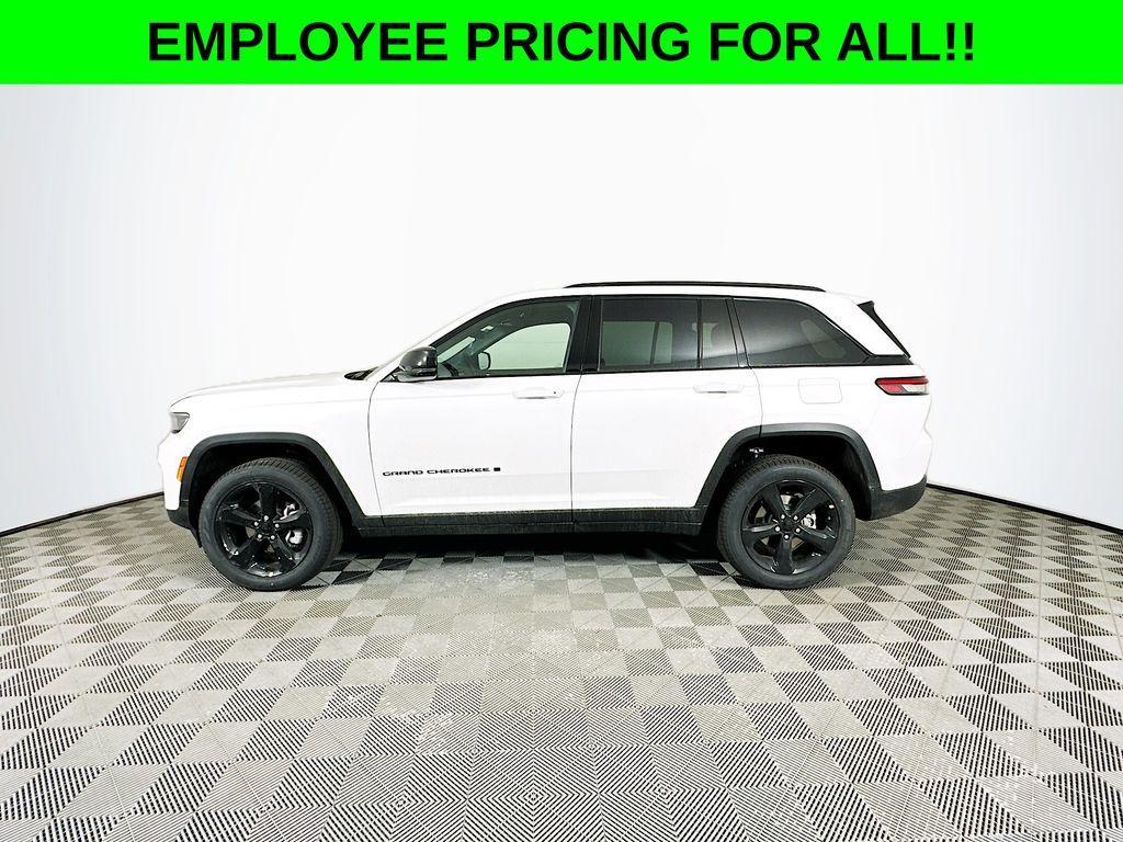 new 2025 Jeep Grand Cherokee car, priced at $46,136