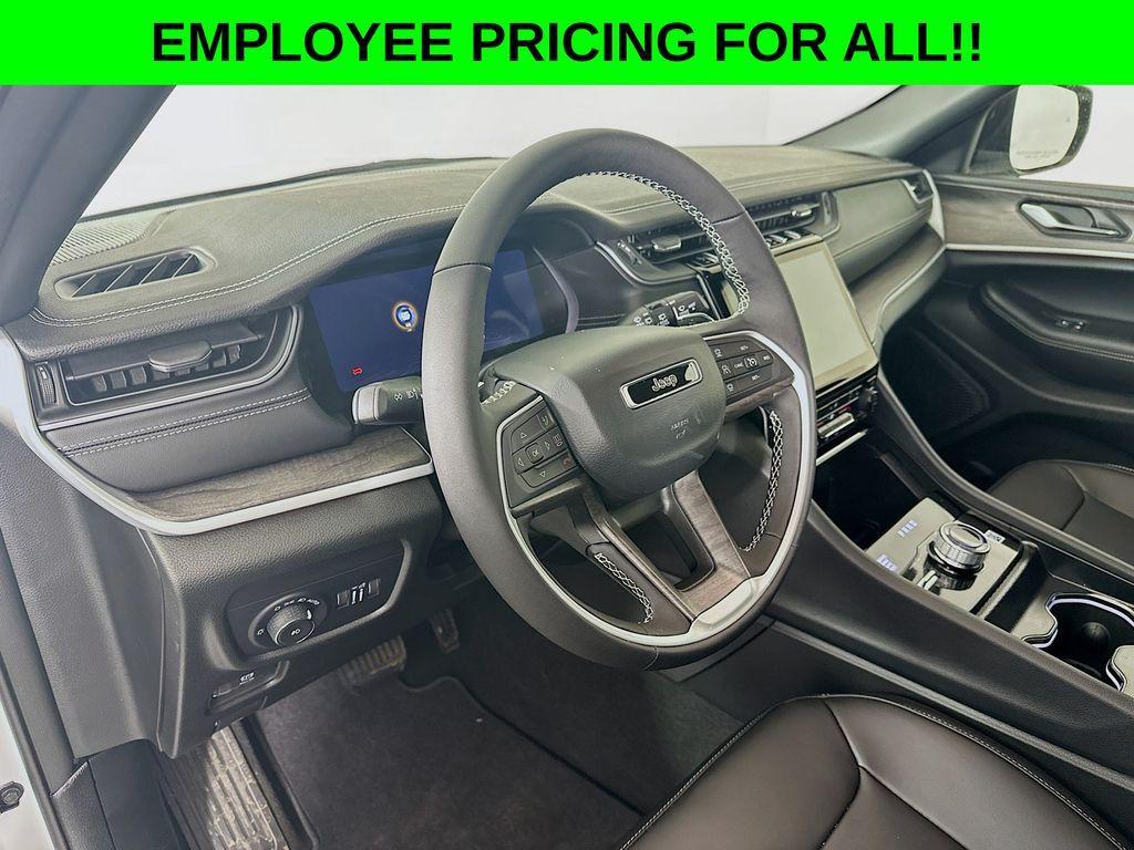 new 2025 Jeep Grand Cherokee car, priced at $46,136