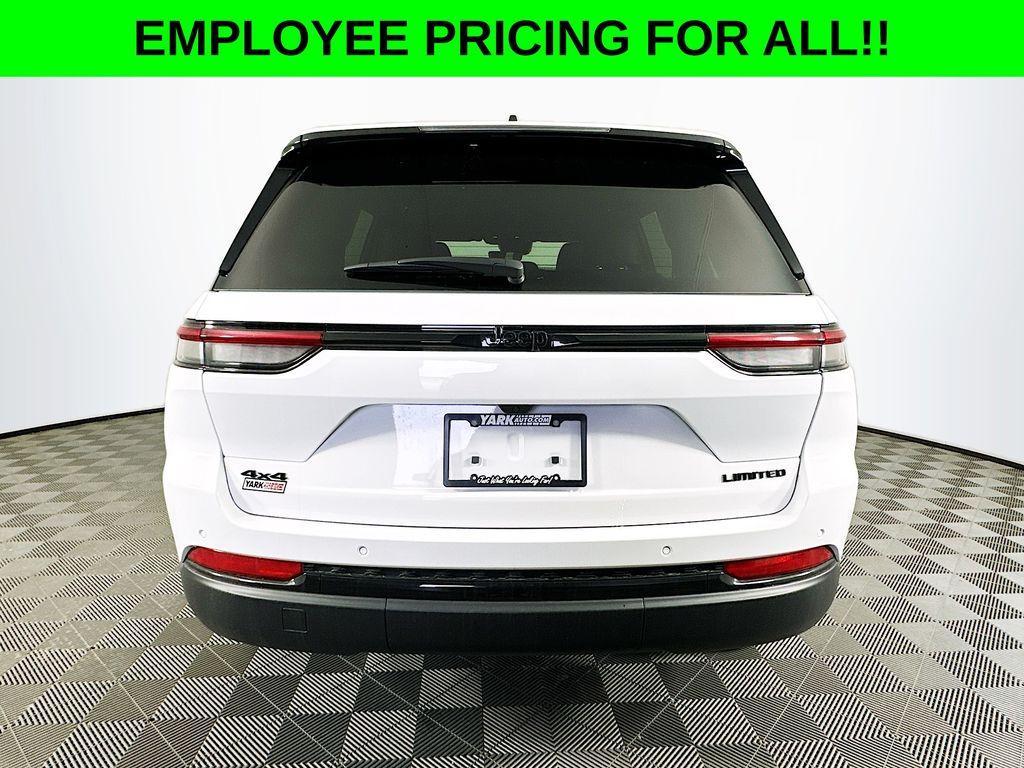 new 2025 Jeep Grand Cherokee car, priced at $46,136