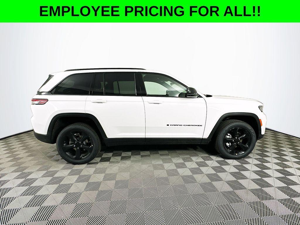 new 2025 Jeep Grand Cherokee car, priced at $46,136