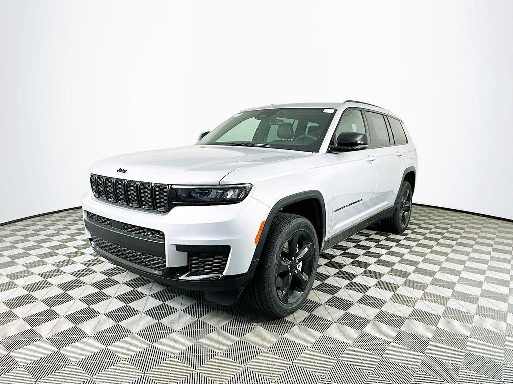 new 2025 Jeep Grand Cherokee L car, priced at $43,654