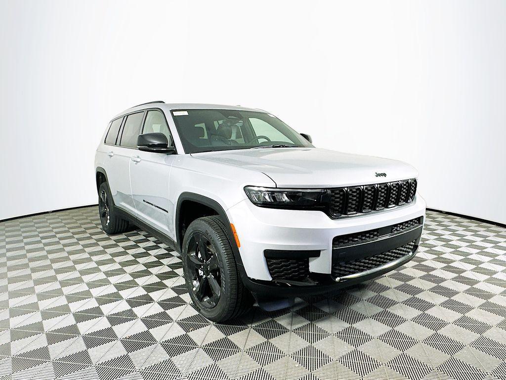 new 2025 Jeep Grand Cherokee L car, priced at $43,654