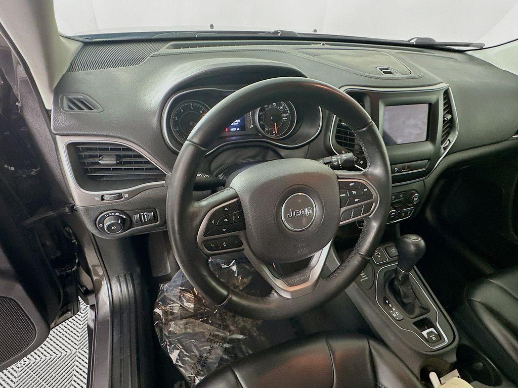 used 2019 Jeep Cherokee car, priced at $18,998