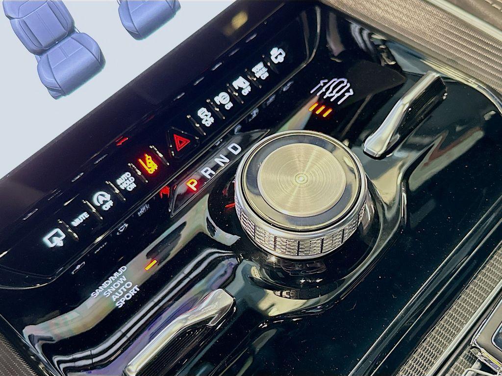 new 2025 Jeep Grand Wagoneer L car, priced at $91,614