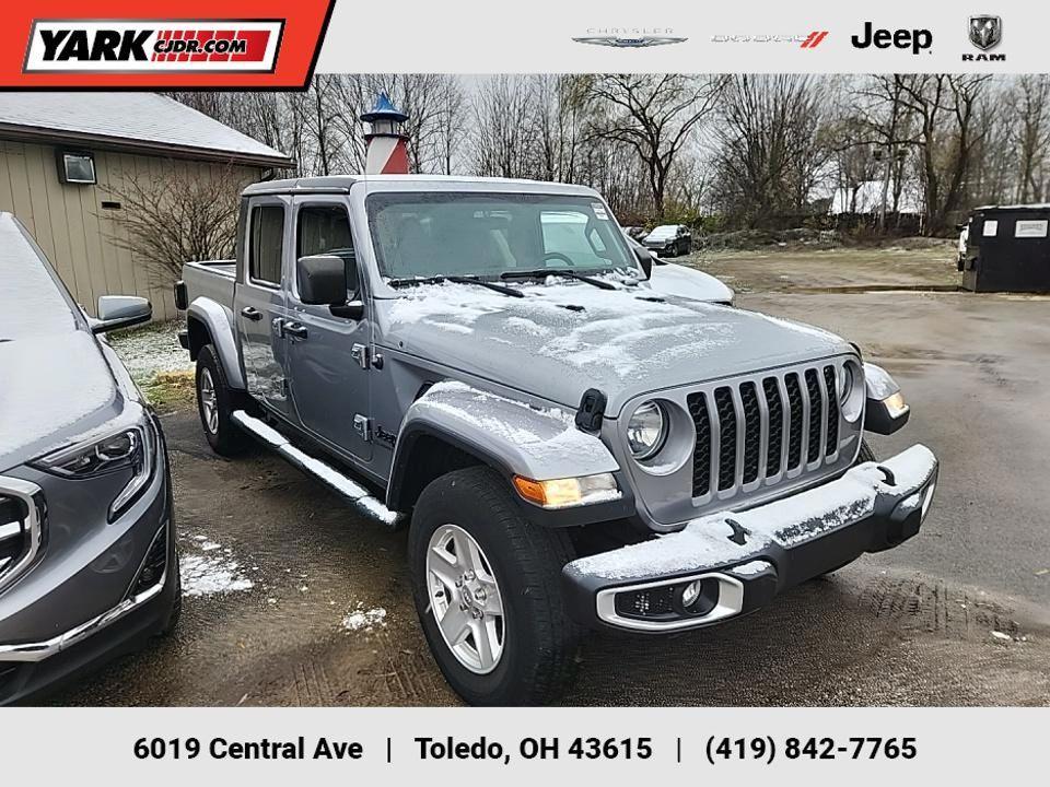 used 2021 Jeep Gladiator car, priced at $31,400