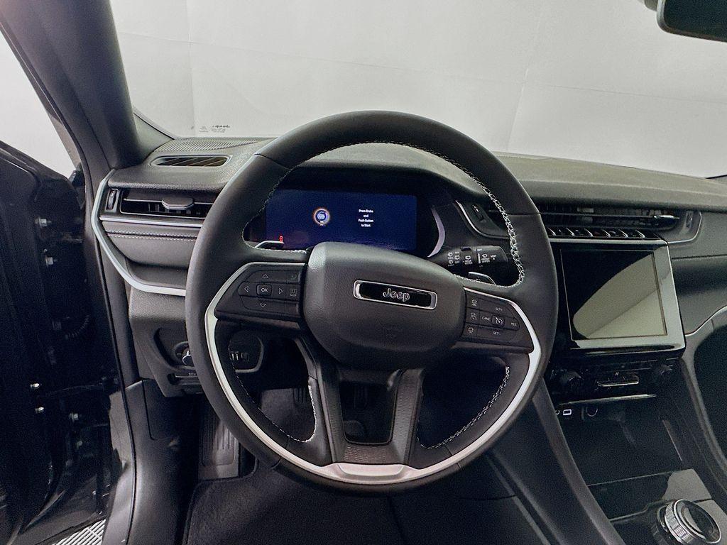 new 2025 Jeep Grand Cherokee car, priced at $43,630