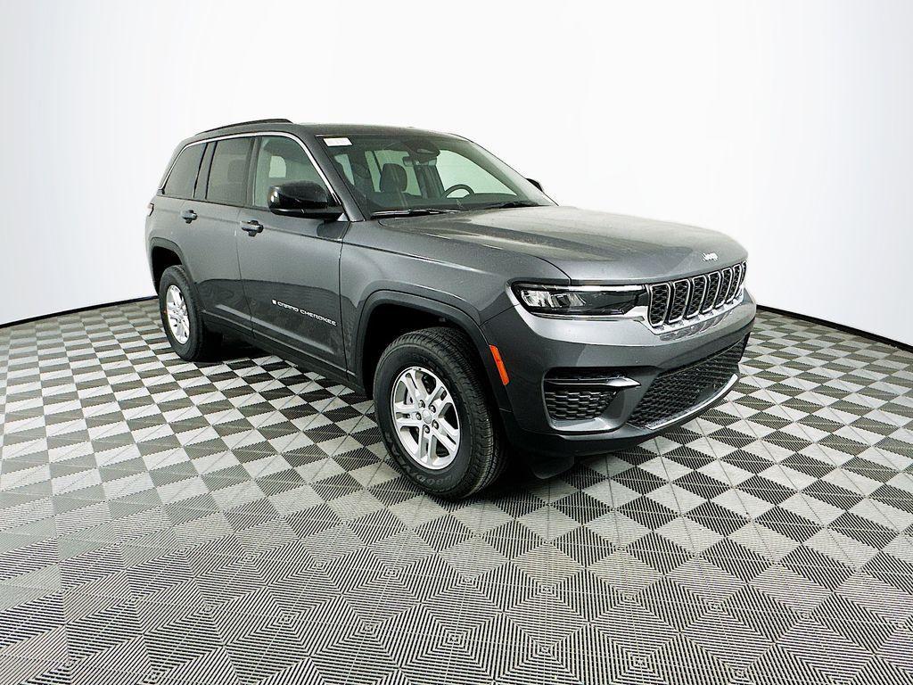 new 2025 Jeep Grand Cherokee car, priced at $37,986