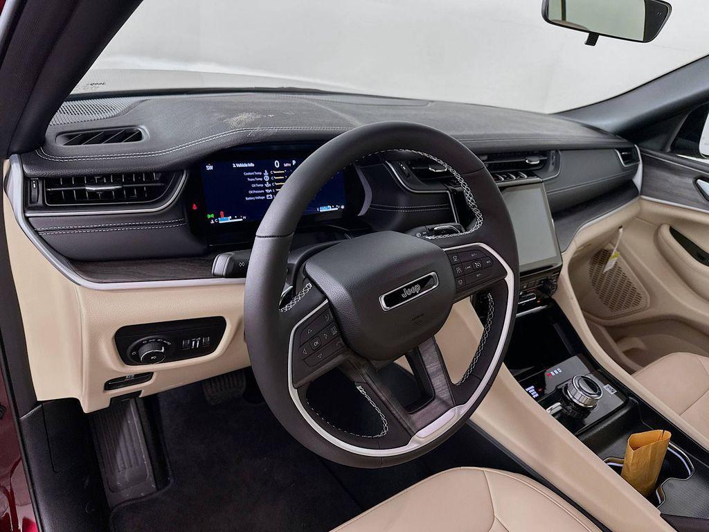 new 2025 Jeep Grand Cherokee L car, priced at $43,257