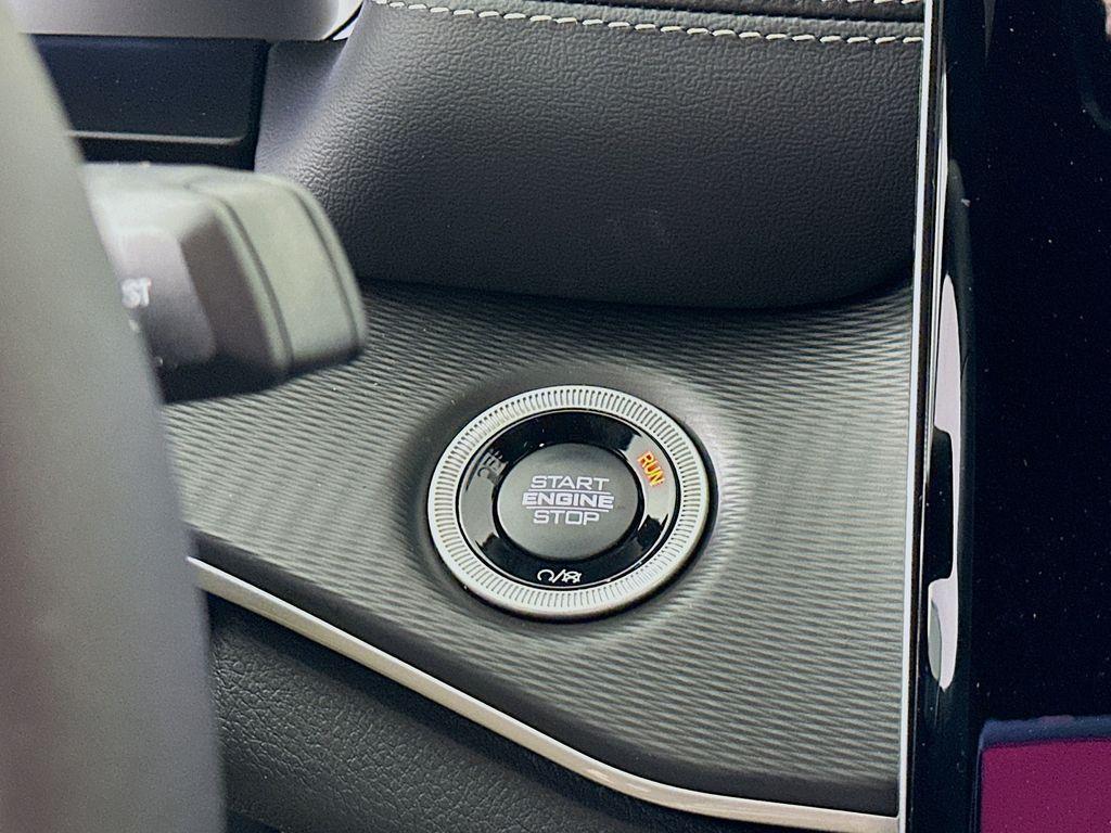 new 2025 Jeep Grand Cherokee L car, priced at $40,464
