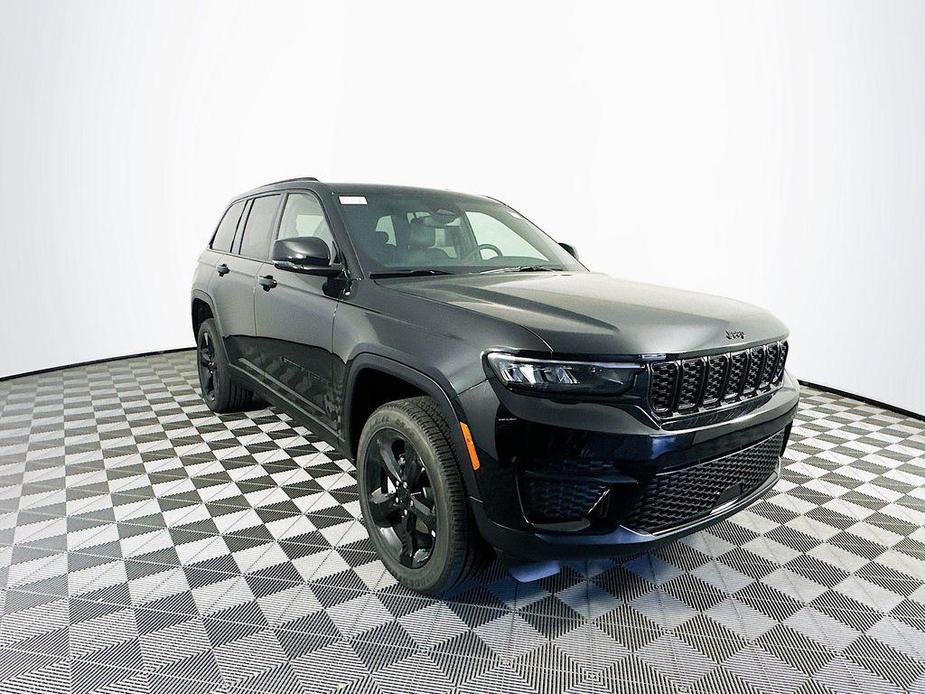 new 2024 Jeep Grand Cherokee car, priced at $39,724