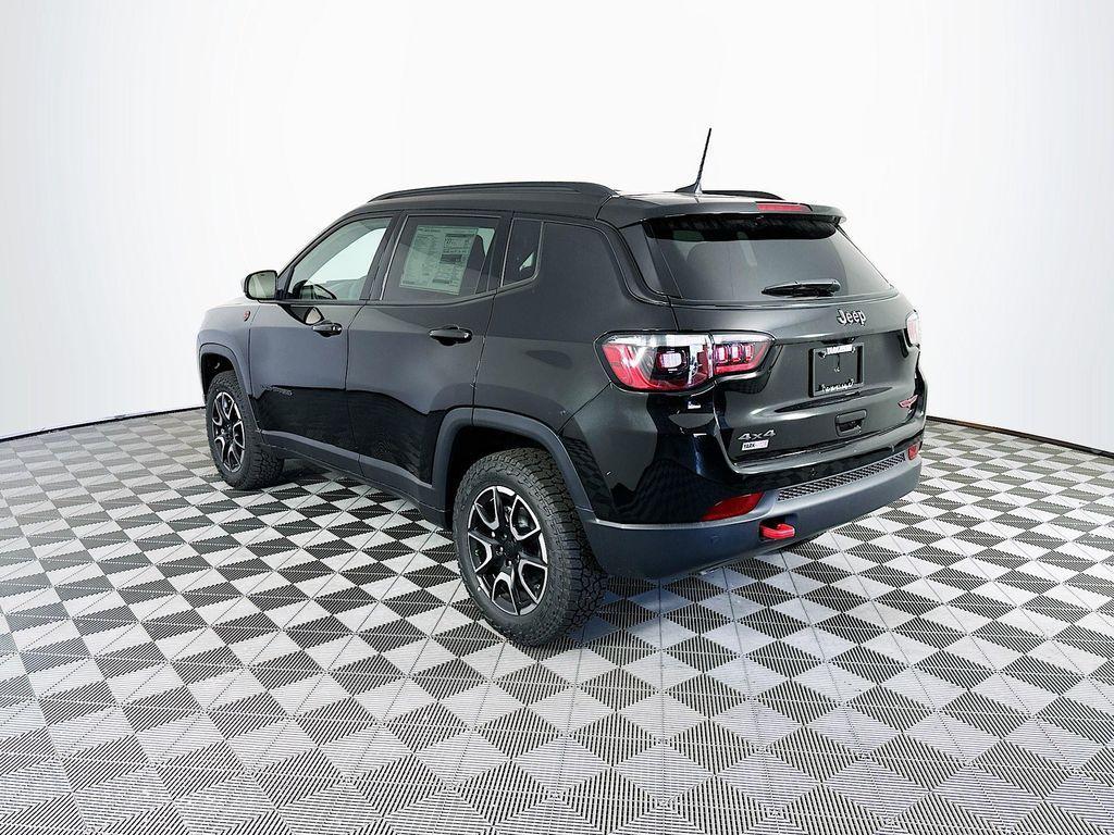 new 2024 Jeep Compass car, priced at $29,436