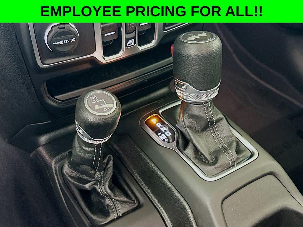 new 2025 Jeep Wrangler car, priced at $44,448