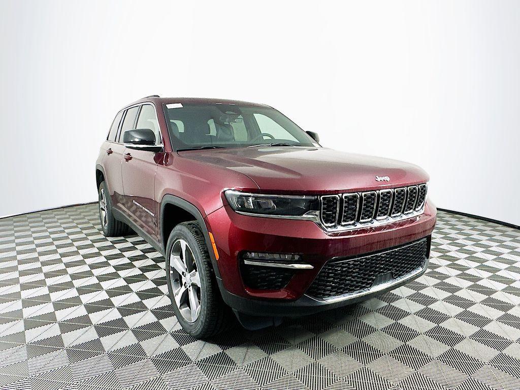 new 2025 Jeep Grand Cherokee car, priced at $45,810